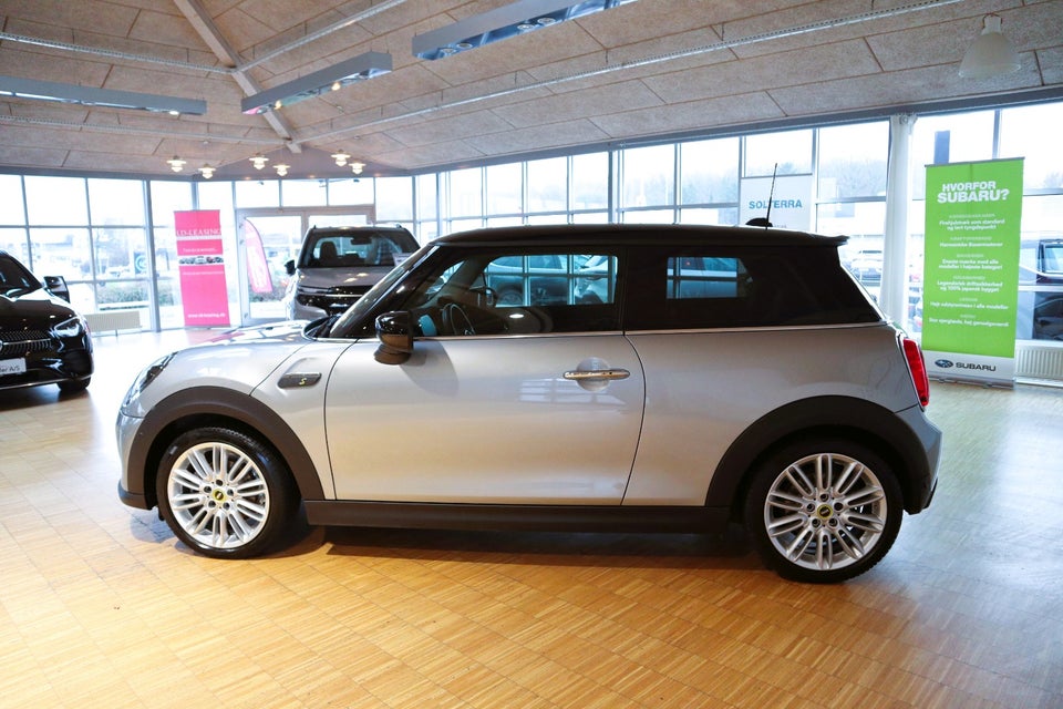 MINI Cooper SE Classic Trim 3d