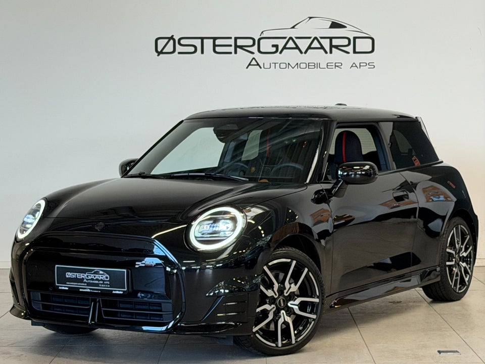 MINI Cooper SE JCW Trim M 3d
