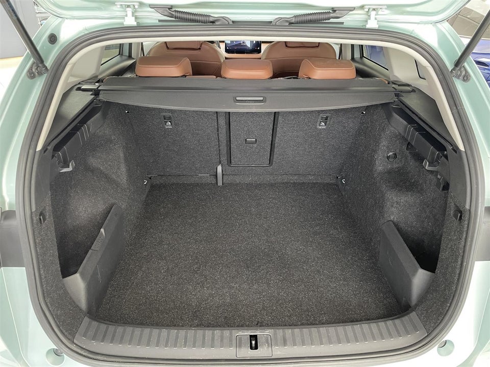 Skoda Enyaq 60 iV Plus 5d