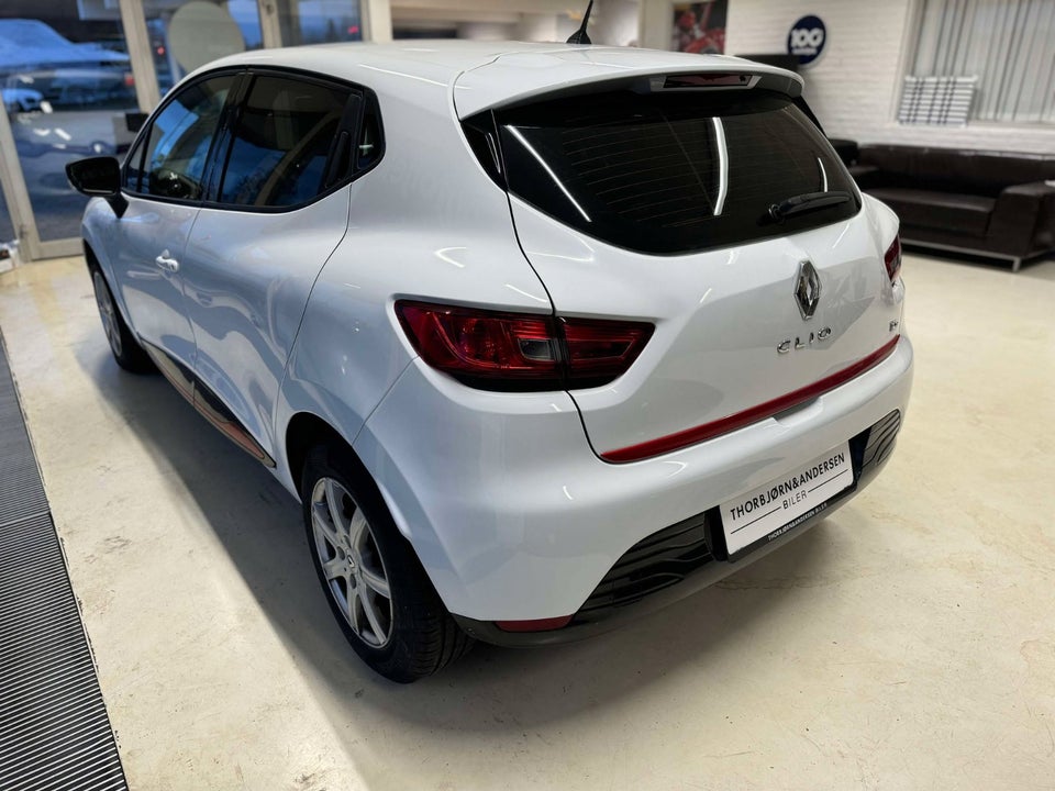 Renault Clio IV 0,9 TCe 90 Expression 5d