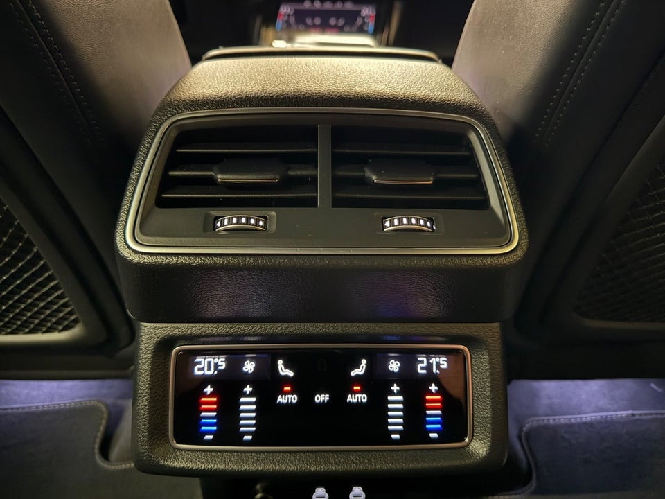 Audi e-tron 55 S-line quattro 5d