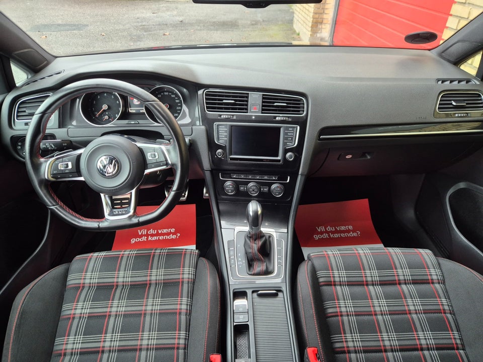VW Golf VII 2,0 GTi DSG BMT 5d