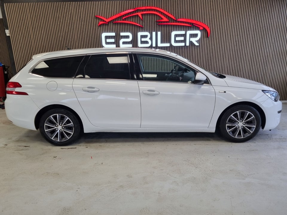 Peugeot 308 1,6 BlueHDi 120 Style 5d