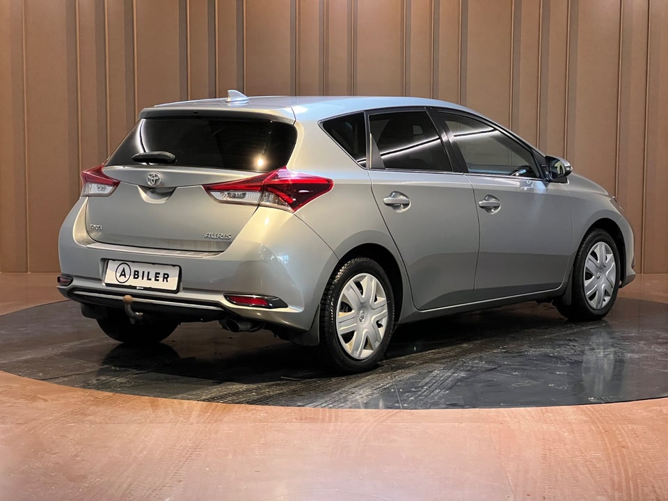 Toyota Auris 1,2 T T2 Style 5d