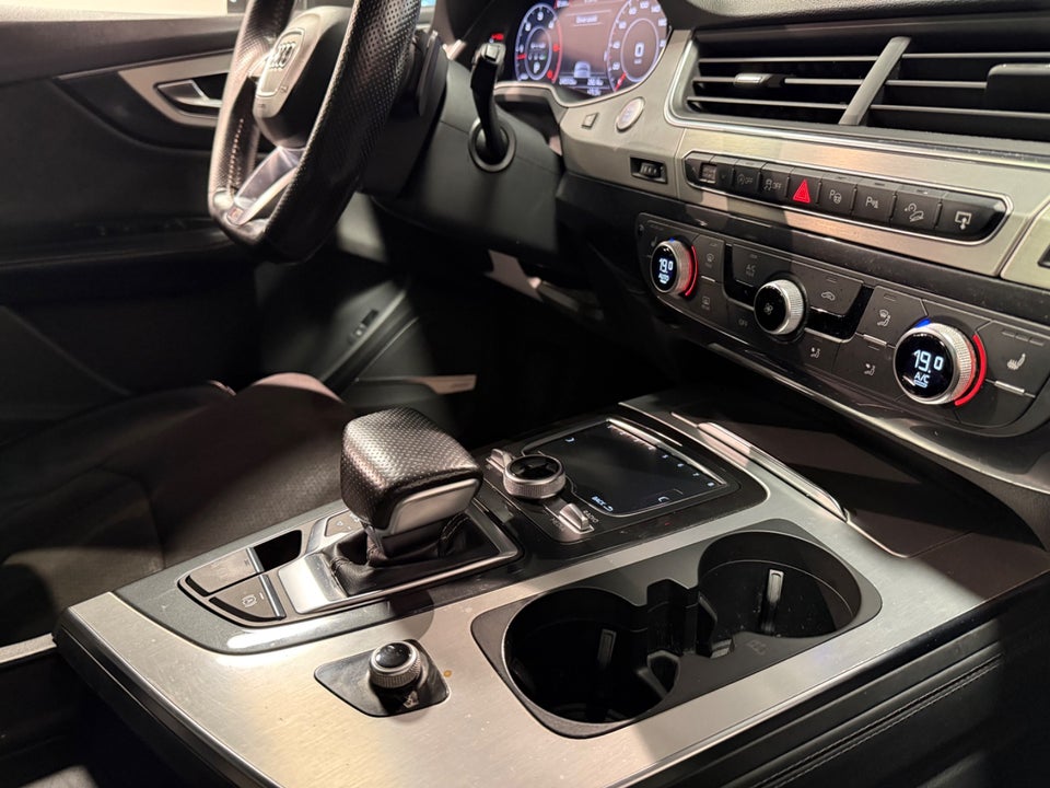 Audi Q7 3,0 TDi 272 S-line quattro Tiptr. 5d