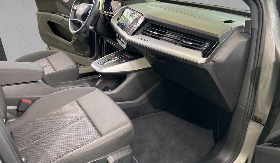 Audi Q4 e-tron 40  5d