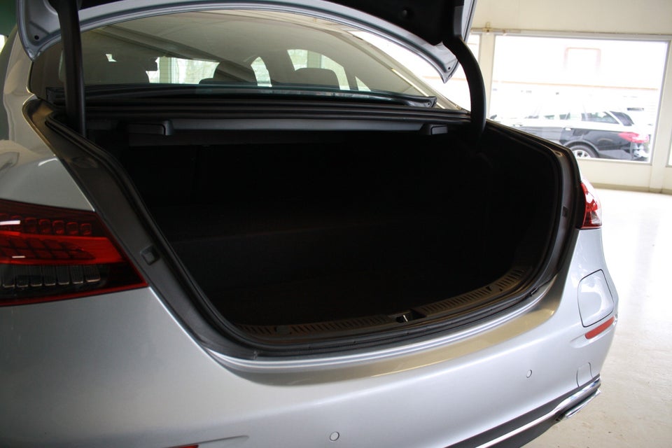 Mercedes E300 e 2,0 Avantgarde aut. 4d