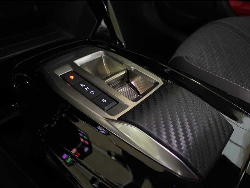 Peugeot e-2008 50 Allure 5d