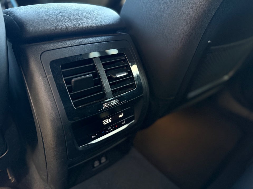 BMW iX3 Charged 5d