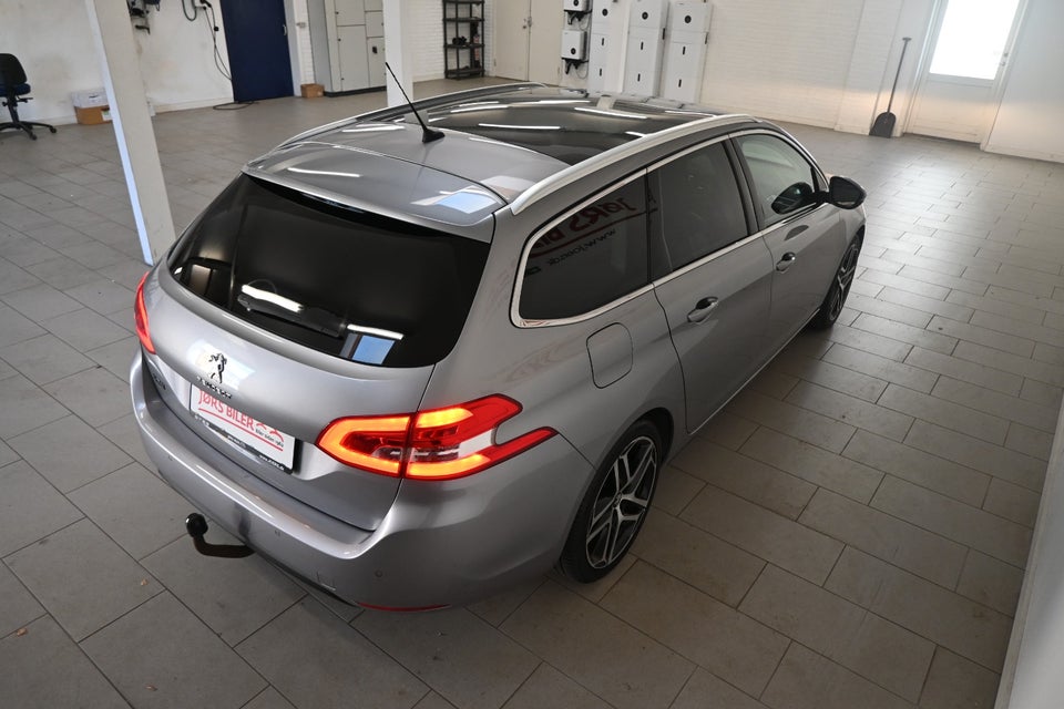 Peugeot 308 1,5 BlueHDi 130 Allure+ Sky SW 5d