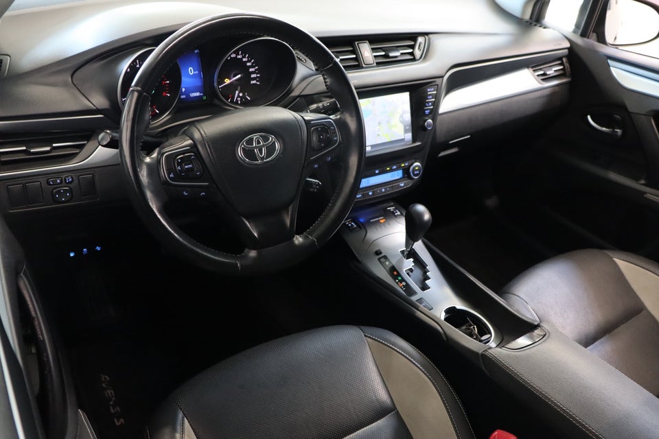 Toyota Avensis 1,8 VVT-i T2 Selected Touring Sports MDS 5d