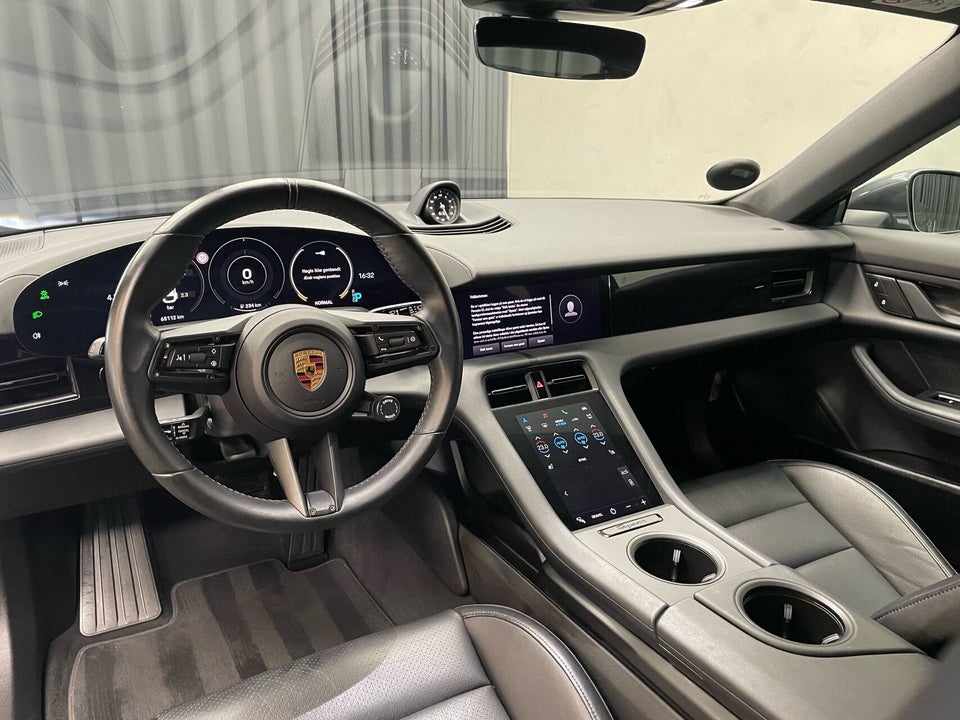 Porsche Taycan 4 Performance+ Cross Turismo 5d