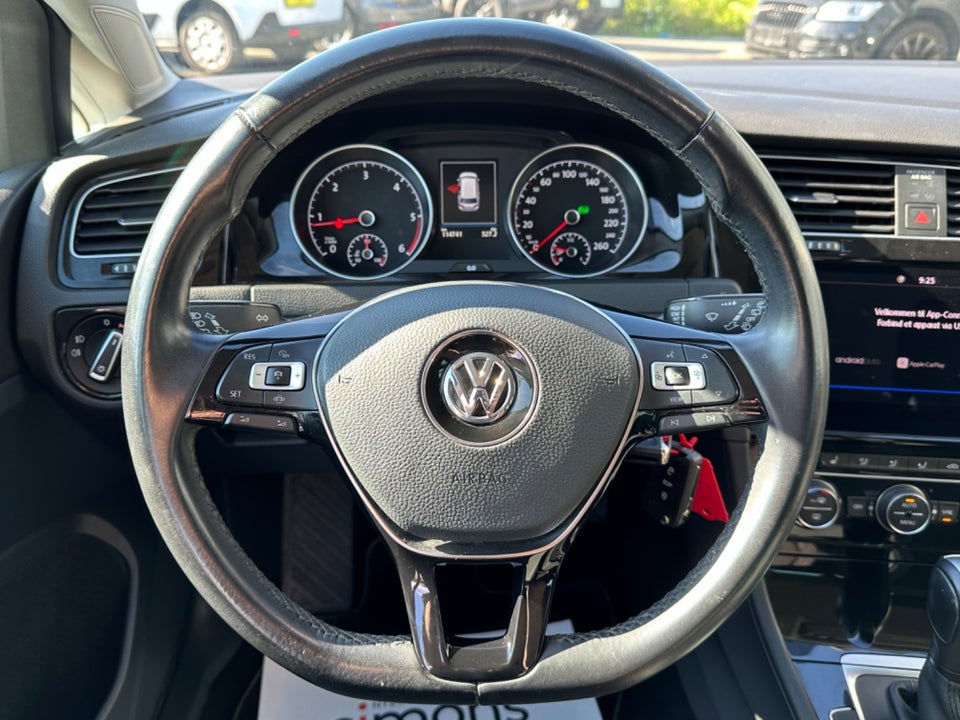 VW Golf VII 2,0 TDi 150 Highline Variant DSG 5d