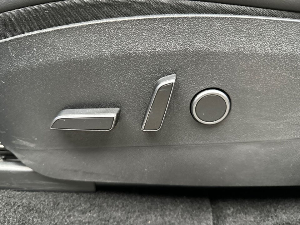 Tesla Model Y Long Range AWD 5d