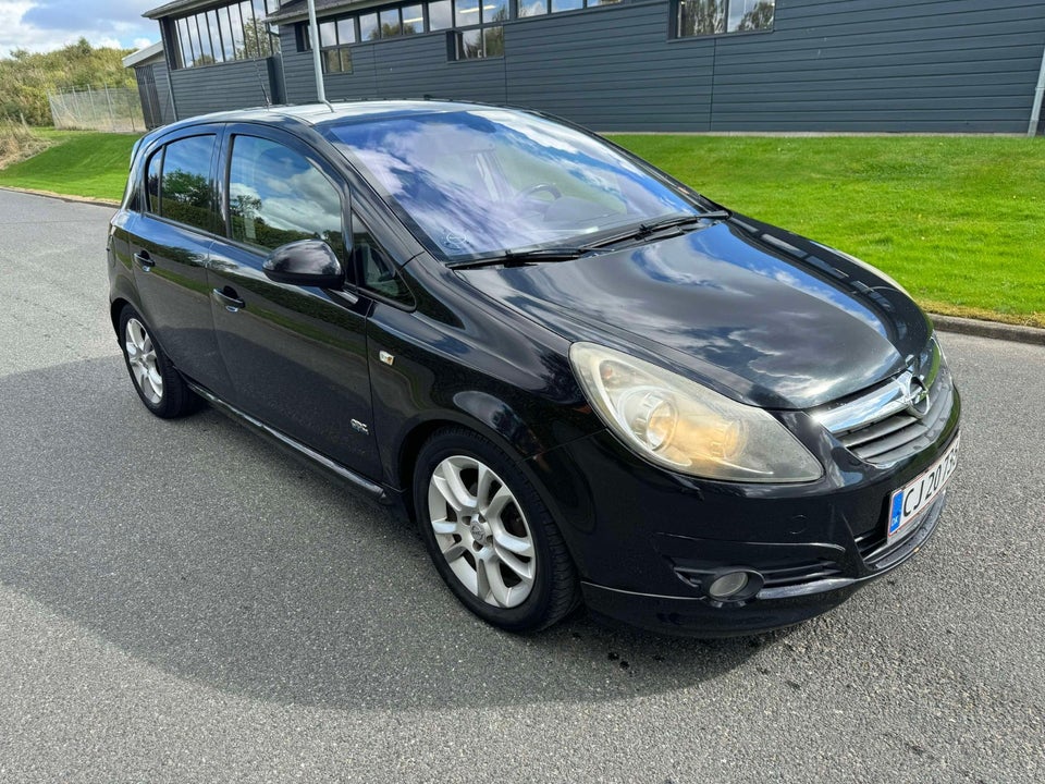 Opel Corsa 1,4 16V Cosmo 5d