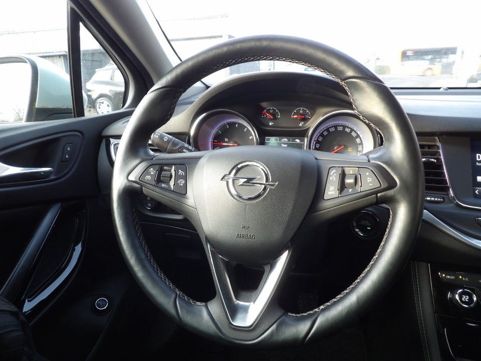 Opel Astra 1,6 T 200 Innovation Sports Tourer 5d