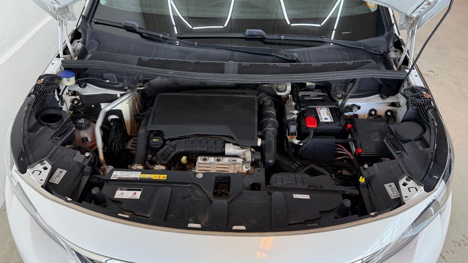 Peugeot 5008 1,2 e-THP 130 Allure 7prs 5d