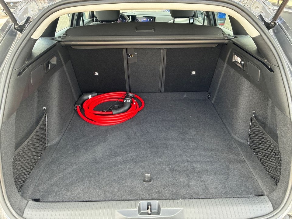 Opel Astra-e 54 Elegance Sports Tourer 5d