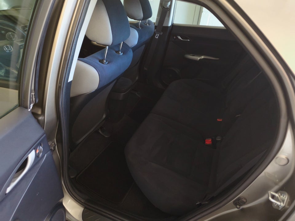 Honda Civic 1,8 Sport 5d