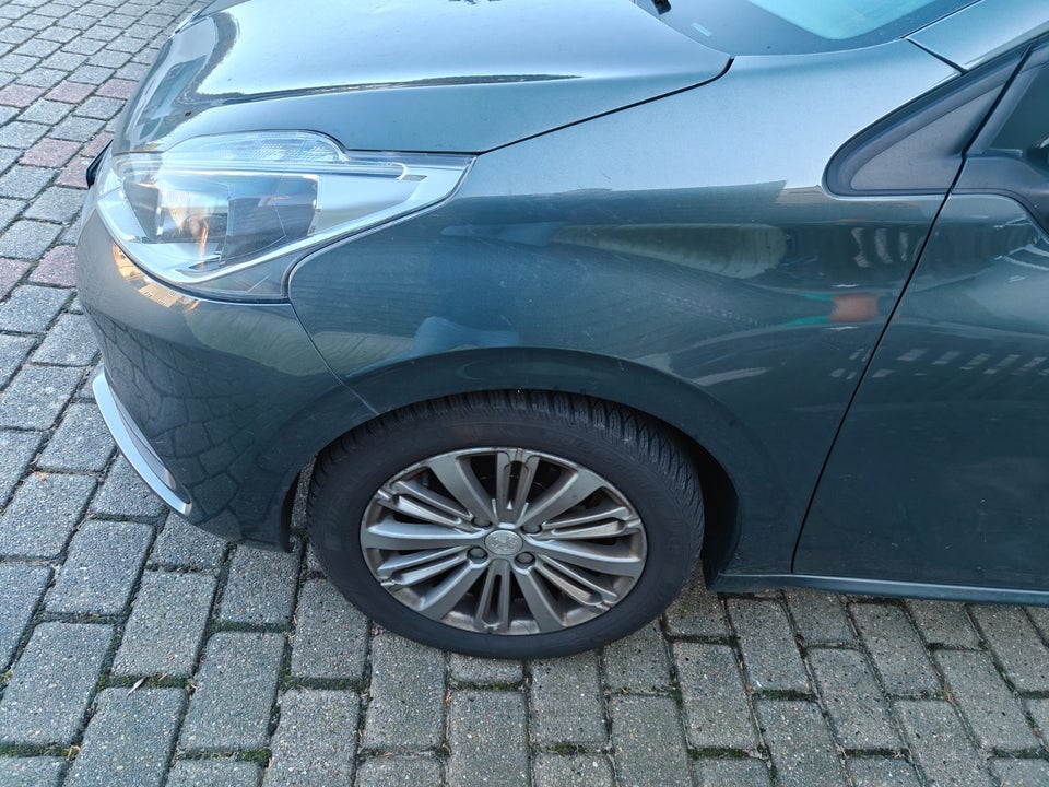 Peugeot 208 1,2 VTi 82 Active 5d