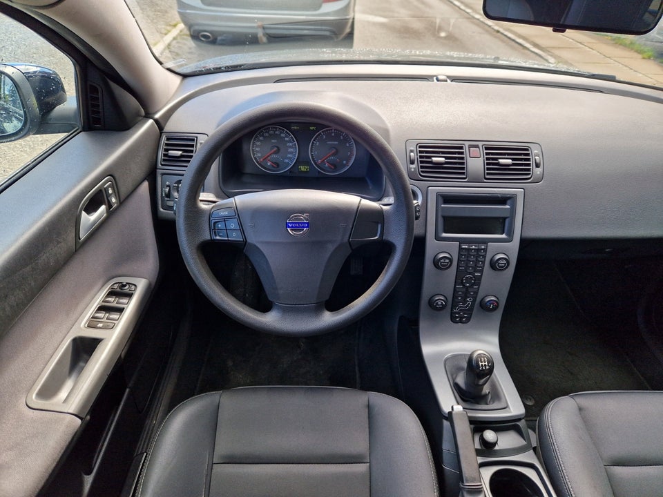 Volvo V50 1,8 Kinetic 5d