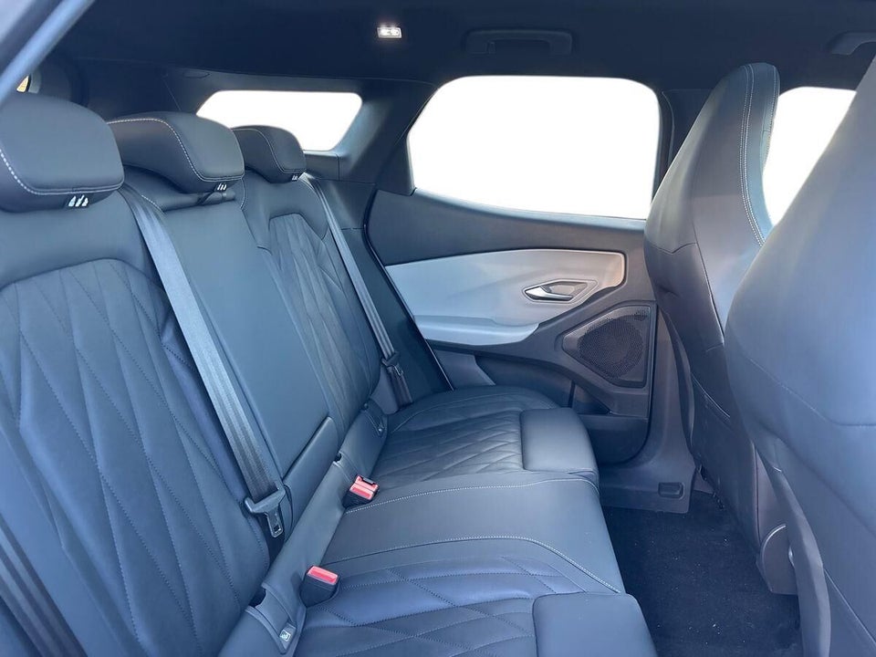 Ford Explorer 77 Premium Extended Range 5d