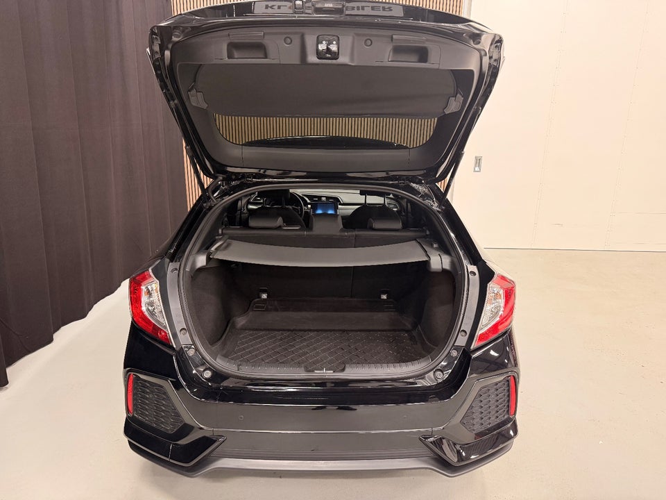 Honda Civic 1,0 VTEC Turbo Elegance CVT 5d