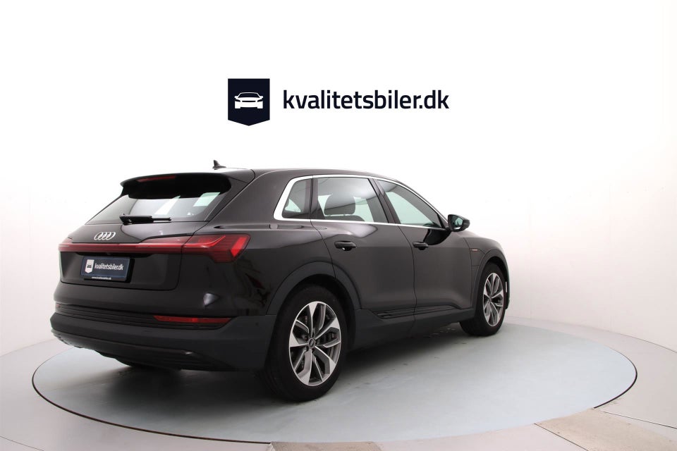 Audi e-tron 55 quattro 5d