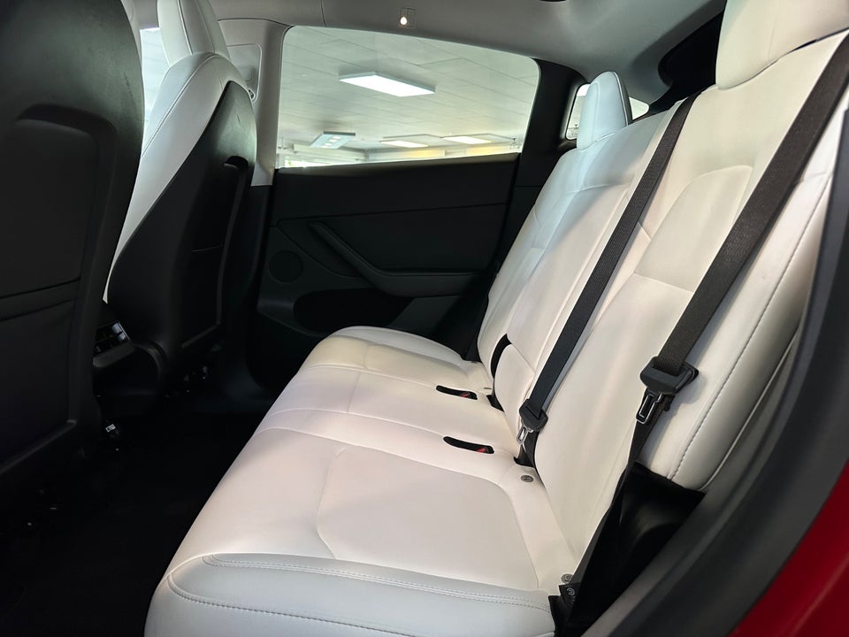 Tesla Model Y Long Range AWD 5d