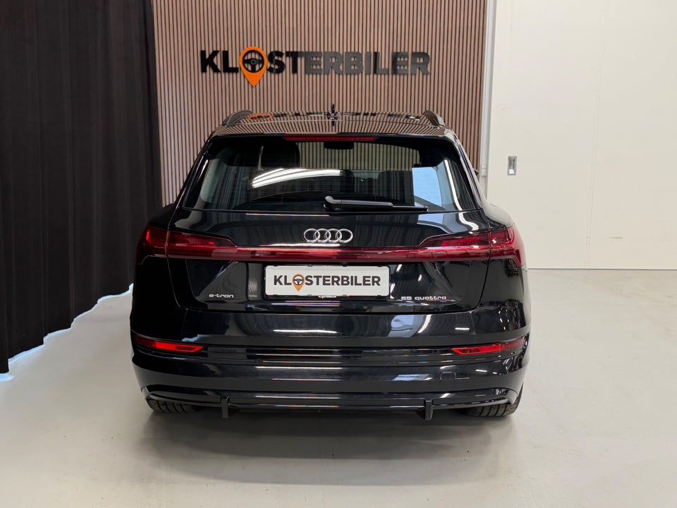 Audi e-tron 55 S-line quattro 5d