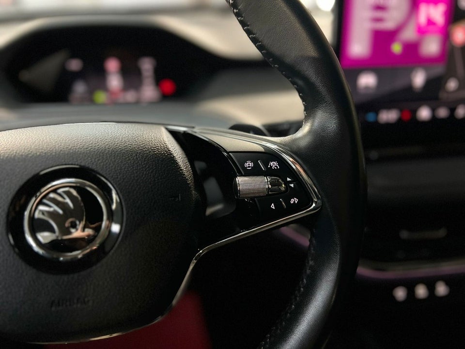 Skoda Enyaq 80x iV Suite 5d