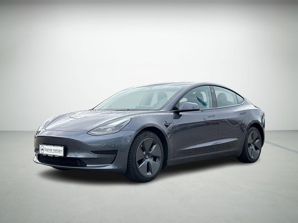 Tesla Model 3 Standard Range+ RWD 4d