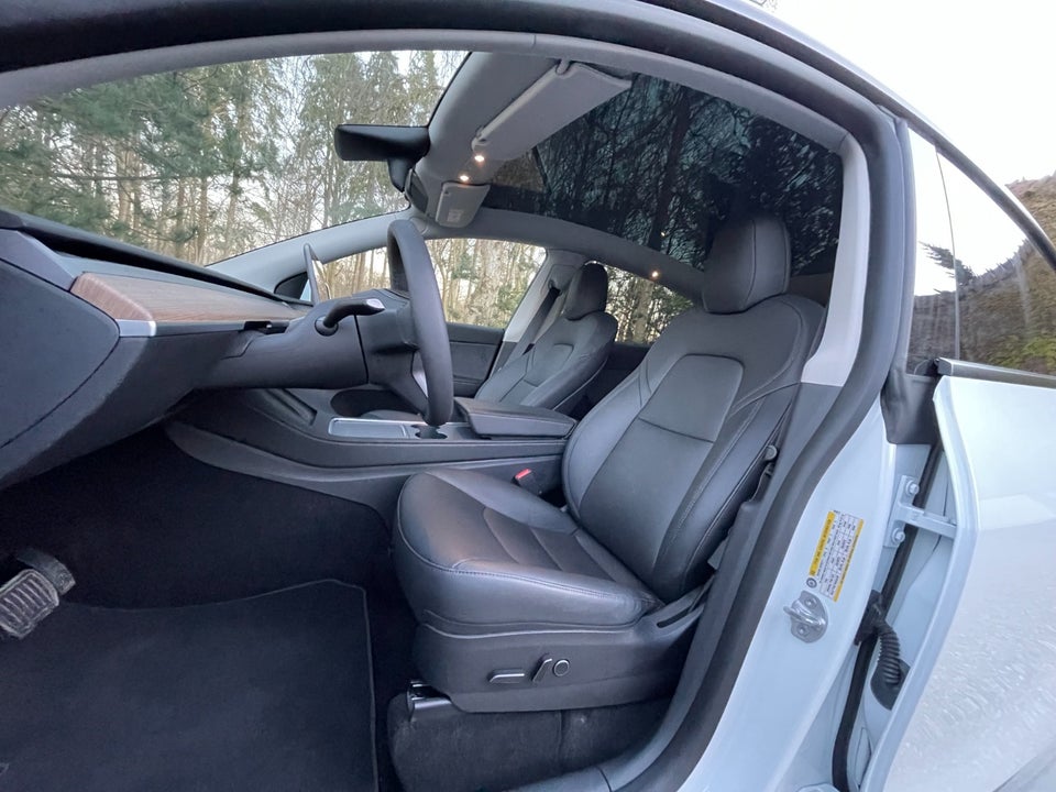 Tesla Model Y Long Range AWD 5d