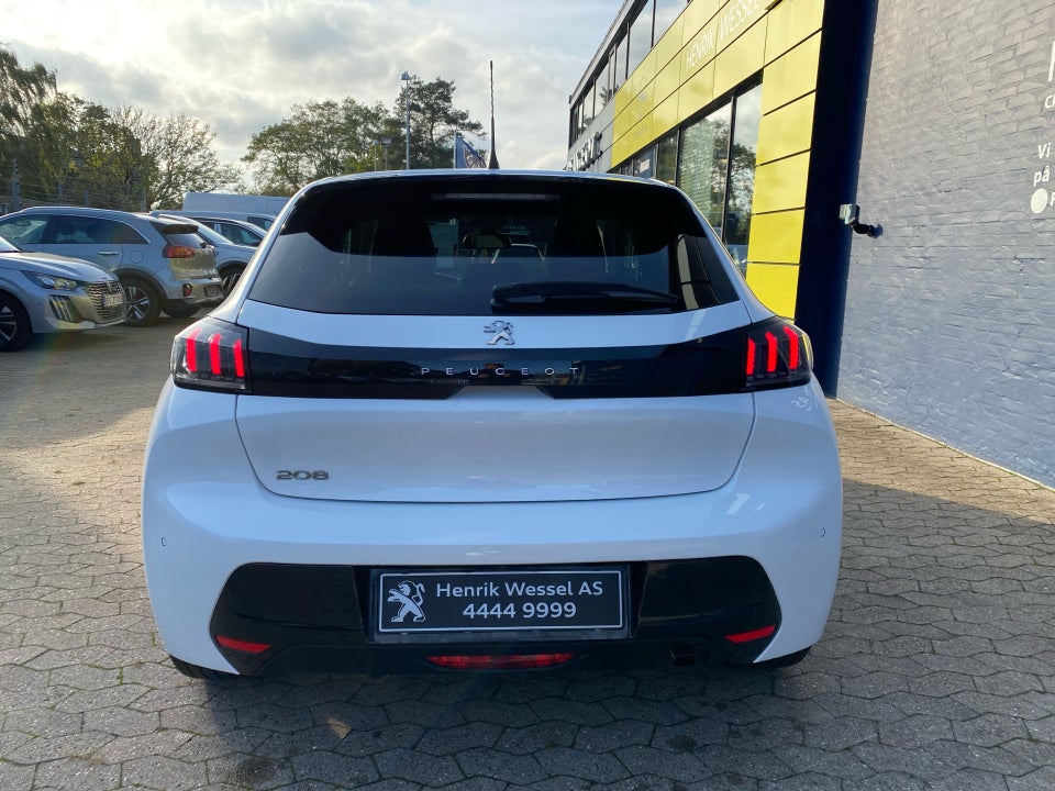 Peugeot 208 1,2 PureTech 100 Allure Sky 5d