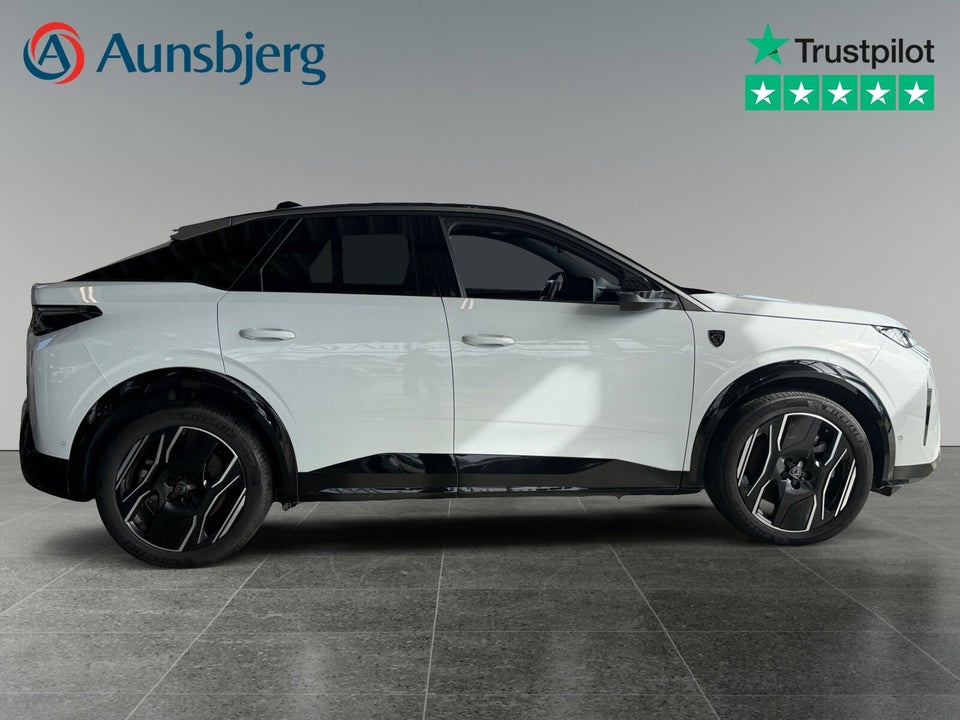 Peugeot e-3008 77 GT Pack 5d