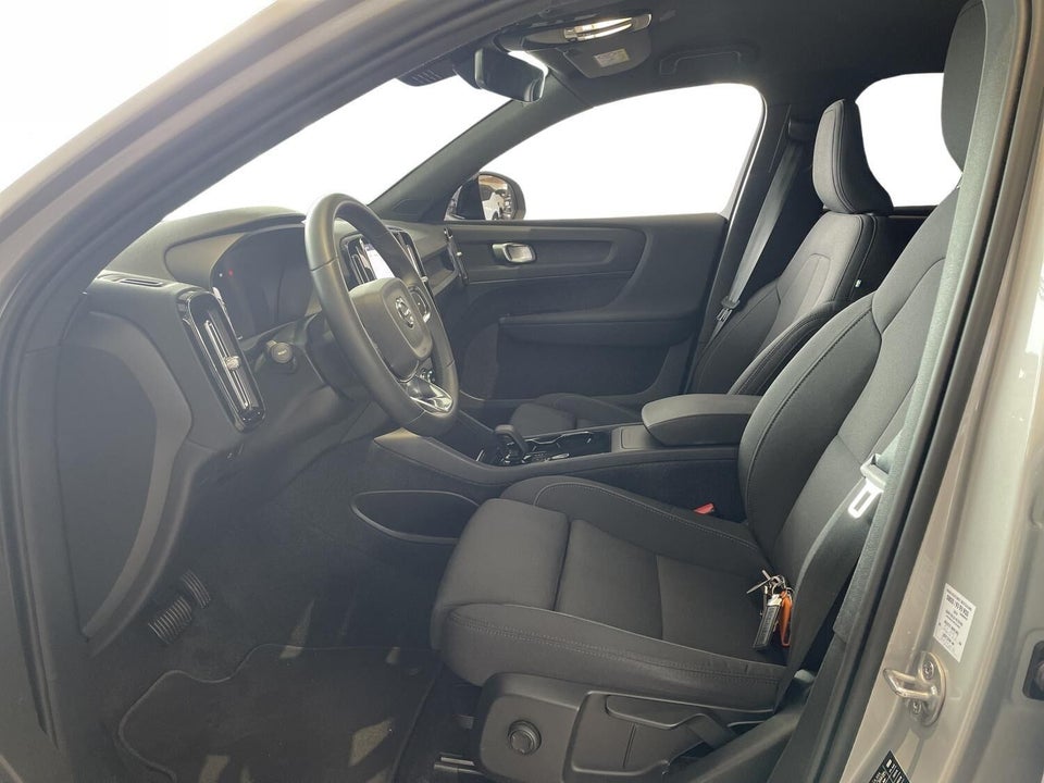 Volvo XC40 ReCharge Extended Range Plus 5d