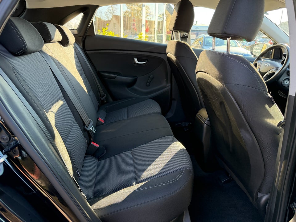 Hyundai i30 1,6 GDi XTR Eco 5d