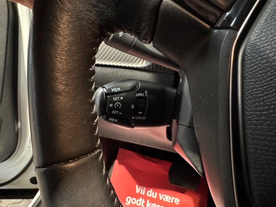 Peugeot e-2008 50 Allure 5d