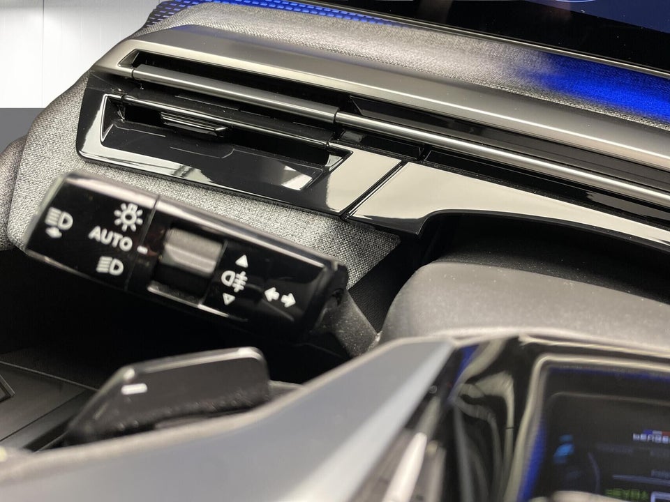 Peugeot e-5008 77 GT Pack 7prs 5d