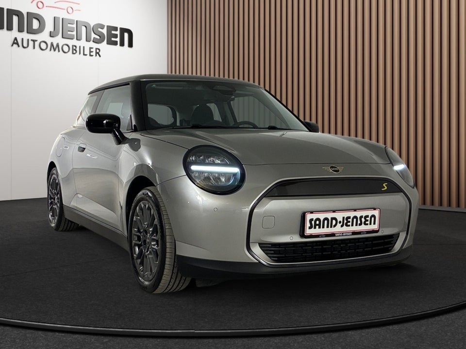 MINI Cooper SE Essential Trim 3d