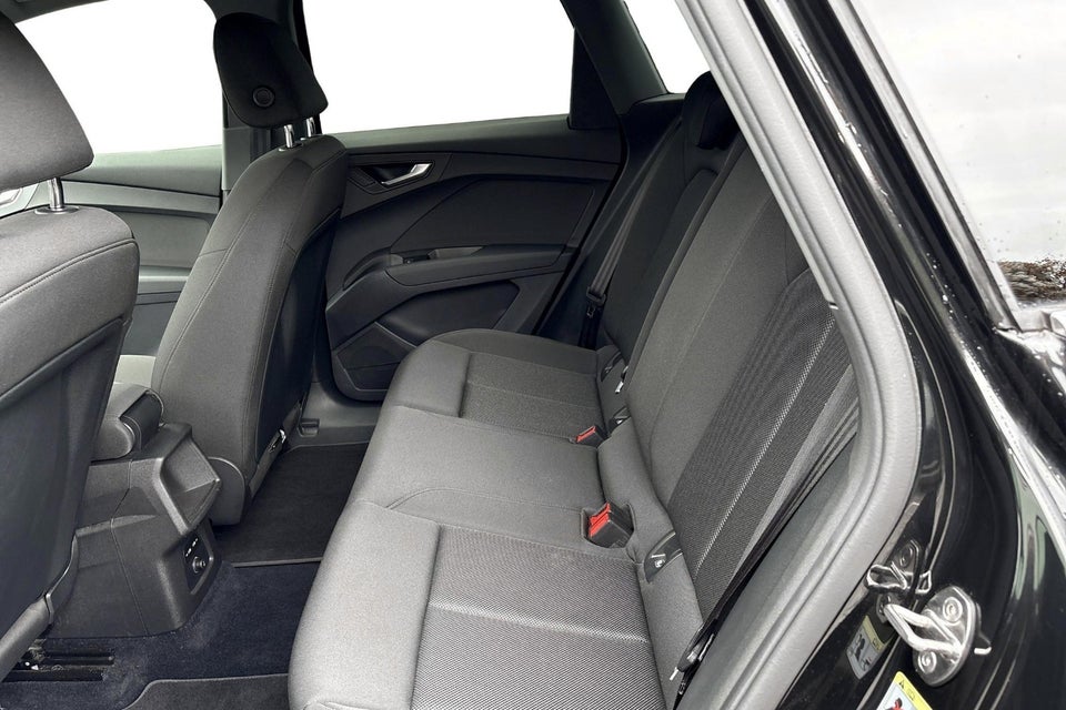 Audi Q4 e-tron 35  5d