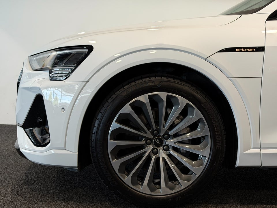Audi e-tron 55 S-line quattro 5d