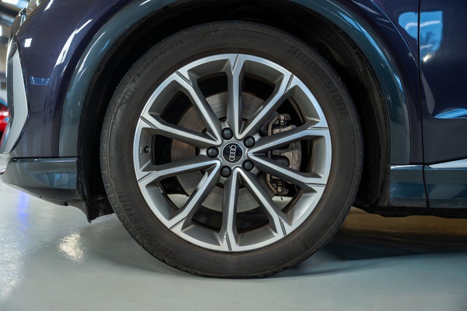 Audi Q4 e-tron 40 S-line 5d