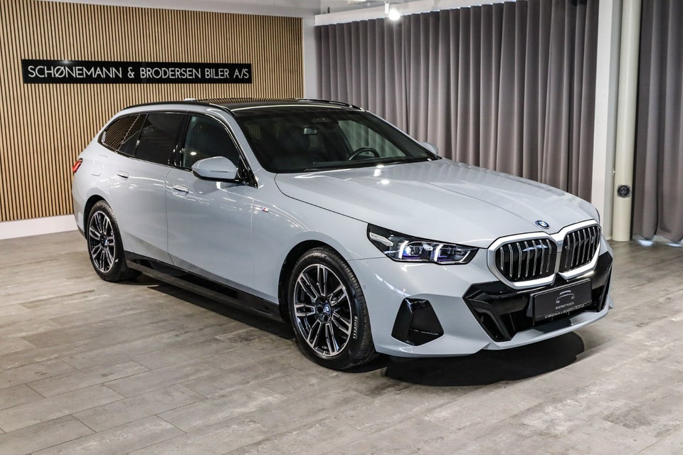 BMW i5 eDrive40 Touring Fully Charged 5d