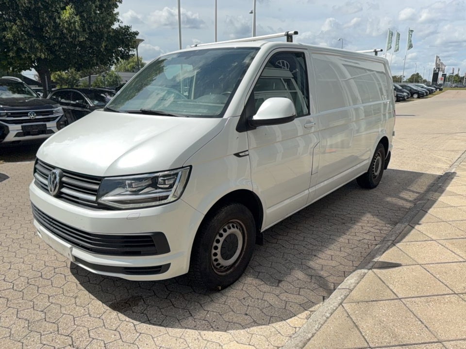 VW Transporter 2,0 TDi 102 Kassevogn lang 2d