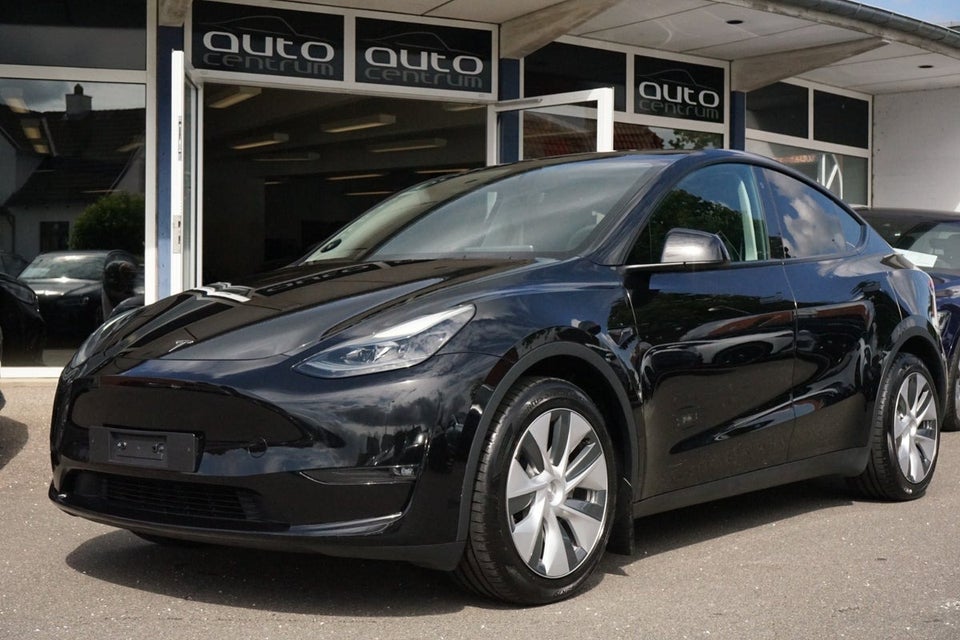 Tesla Model Y Long Range AWD 5d