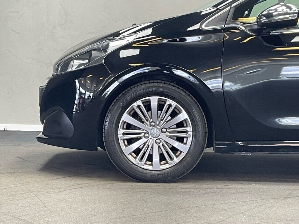 Peugeot 208 1,2 PureTech 82 Prestige 5d