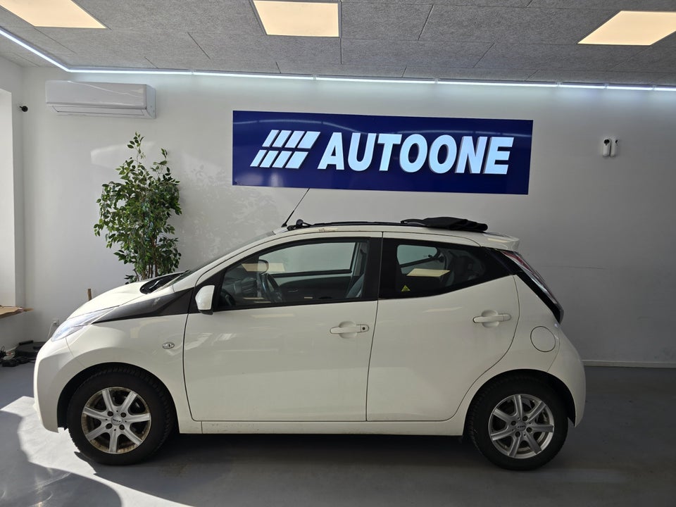 Toyota Aygo 1,0 VVT-i x-sky 5d