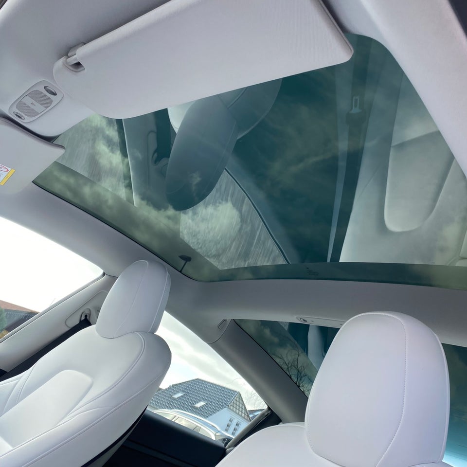 Tesla Model 3 Performance AWD 4d