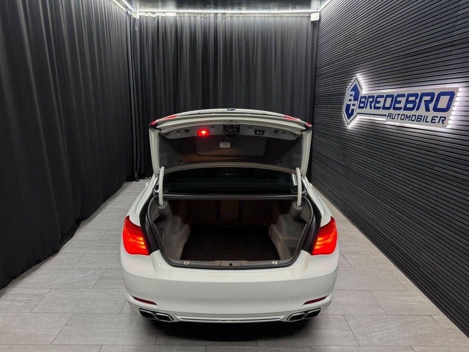 BMW 750i 4,4 xDrive Steptr. 4d